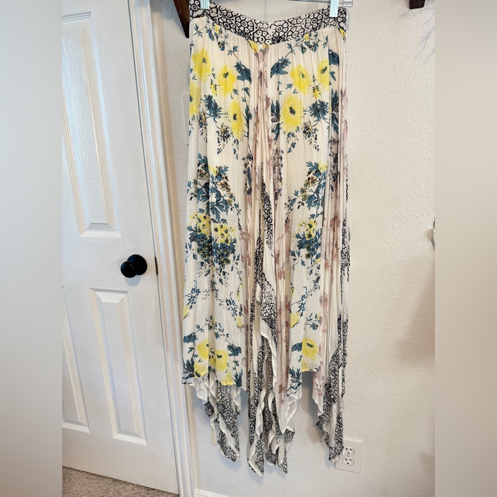 Free People Asymmetrical boho maxi Floral Skirt - White, Yellow, Blue Size S - Picture 3 of 11